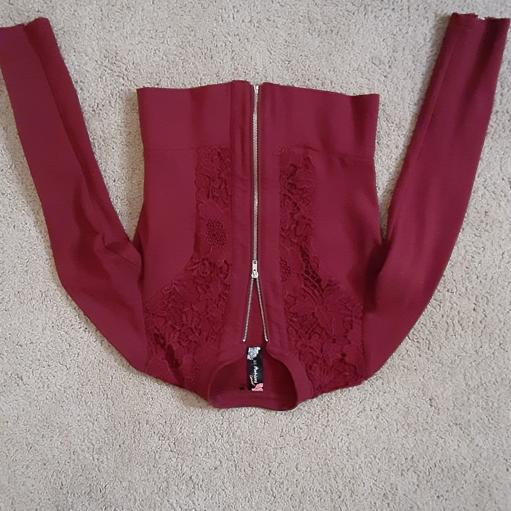 Blazer - Picture 5 of 6
